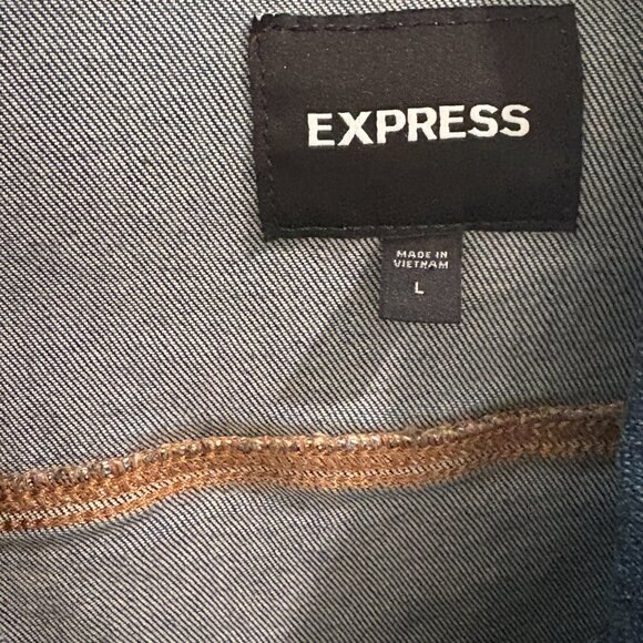 Express L Jean Jacket - Picture 2 of 3